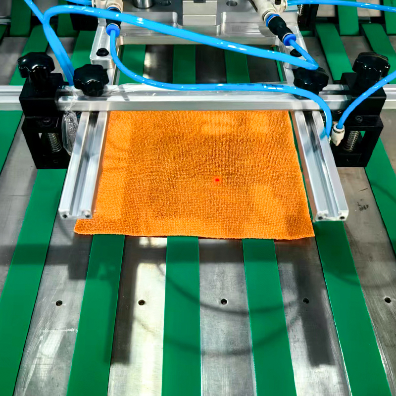 Ultrasonic Cutting And Folding Machine Ultrasonic Cutting And Folding Machine