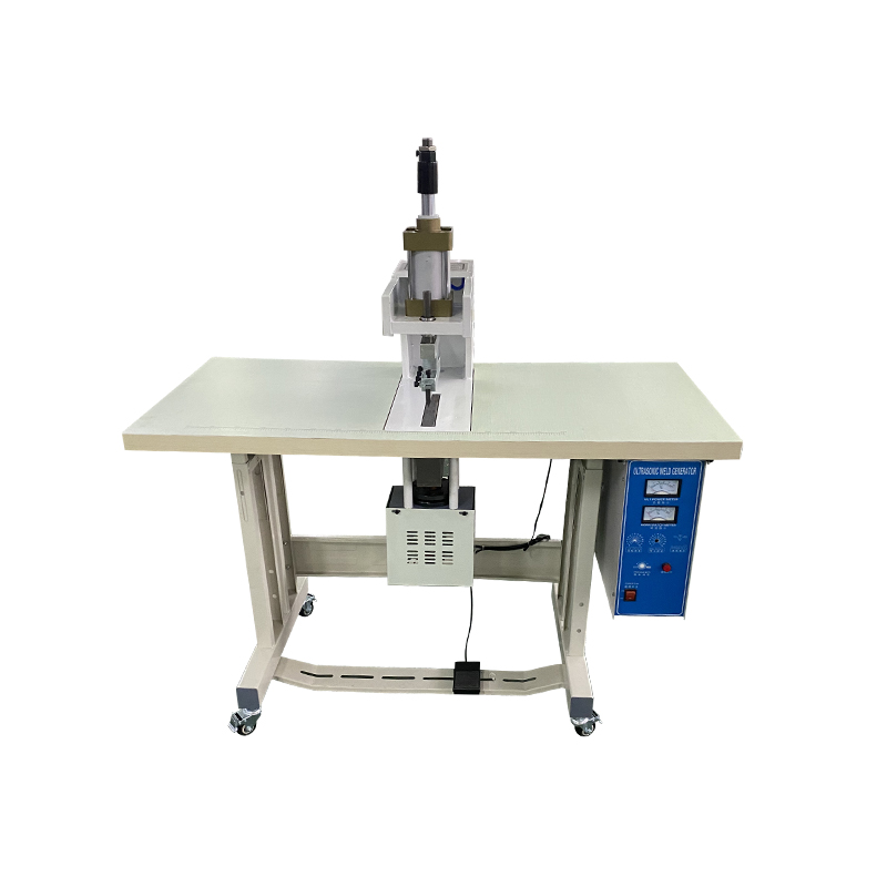 AH-200Q Ultrasonic Placket Machine AH-200Q Ultrasonic Placket Machine