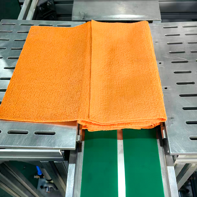 Ultrasonic Cutting And Folding Machine Ultrasonic Cutting And Folding Machine