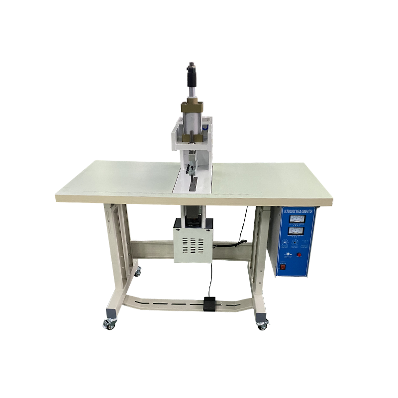 AH-200Q Ultrasonic Placket Machine
